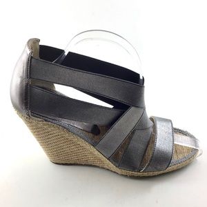 VC Signature Metallic Strappy wedge sandal siz 6.5